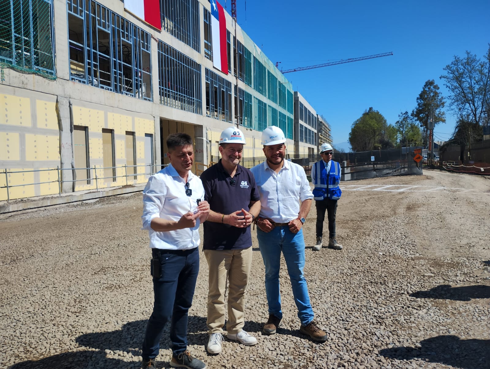 Visita de autoridades regionales y comunales a las obras