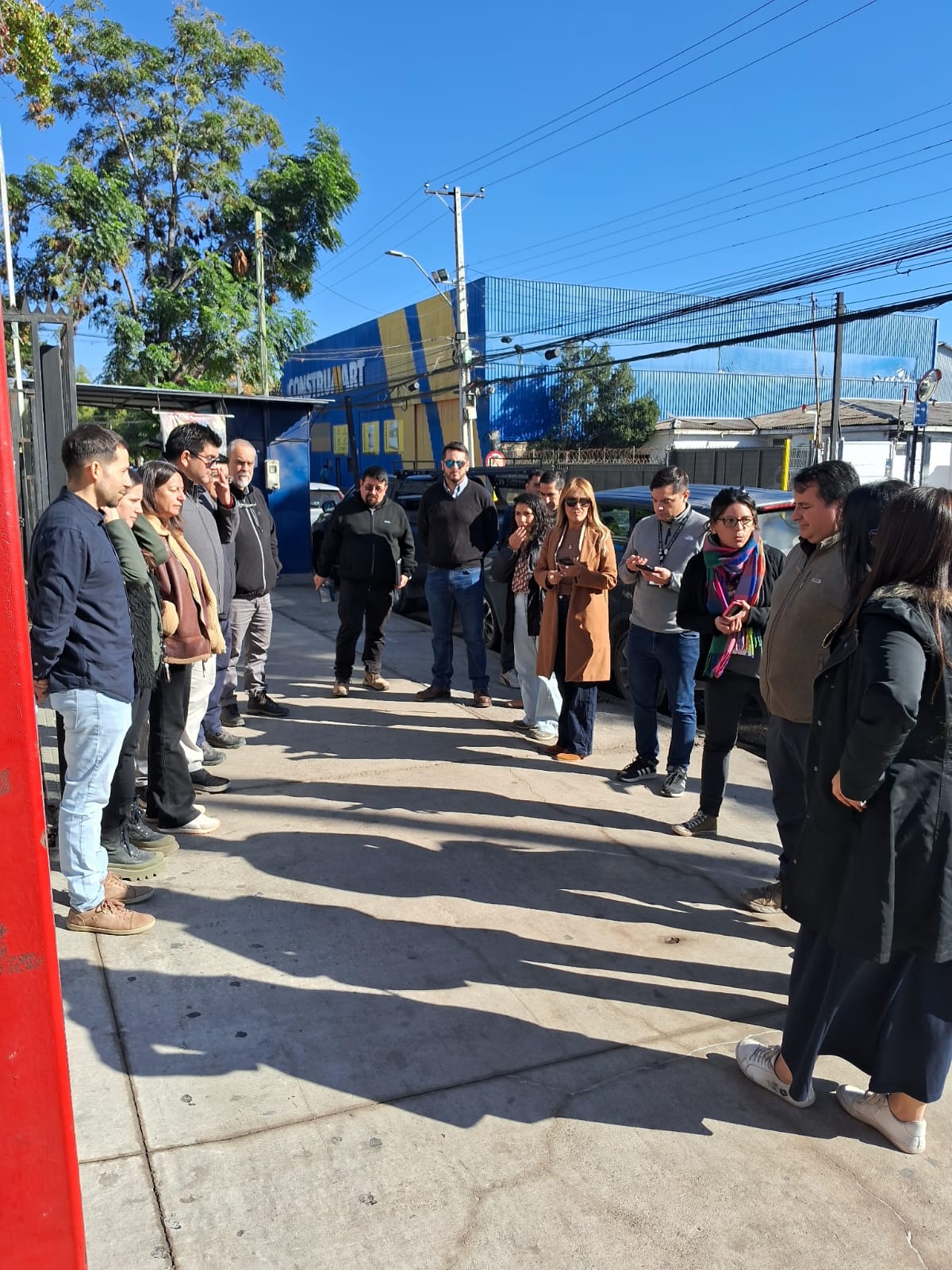 Profesionales durante una visita al Hospital San Luis de Buin Paine